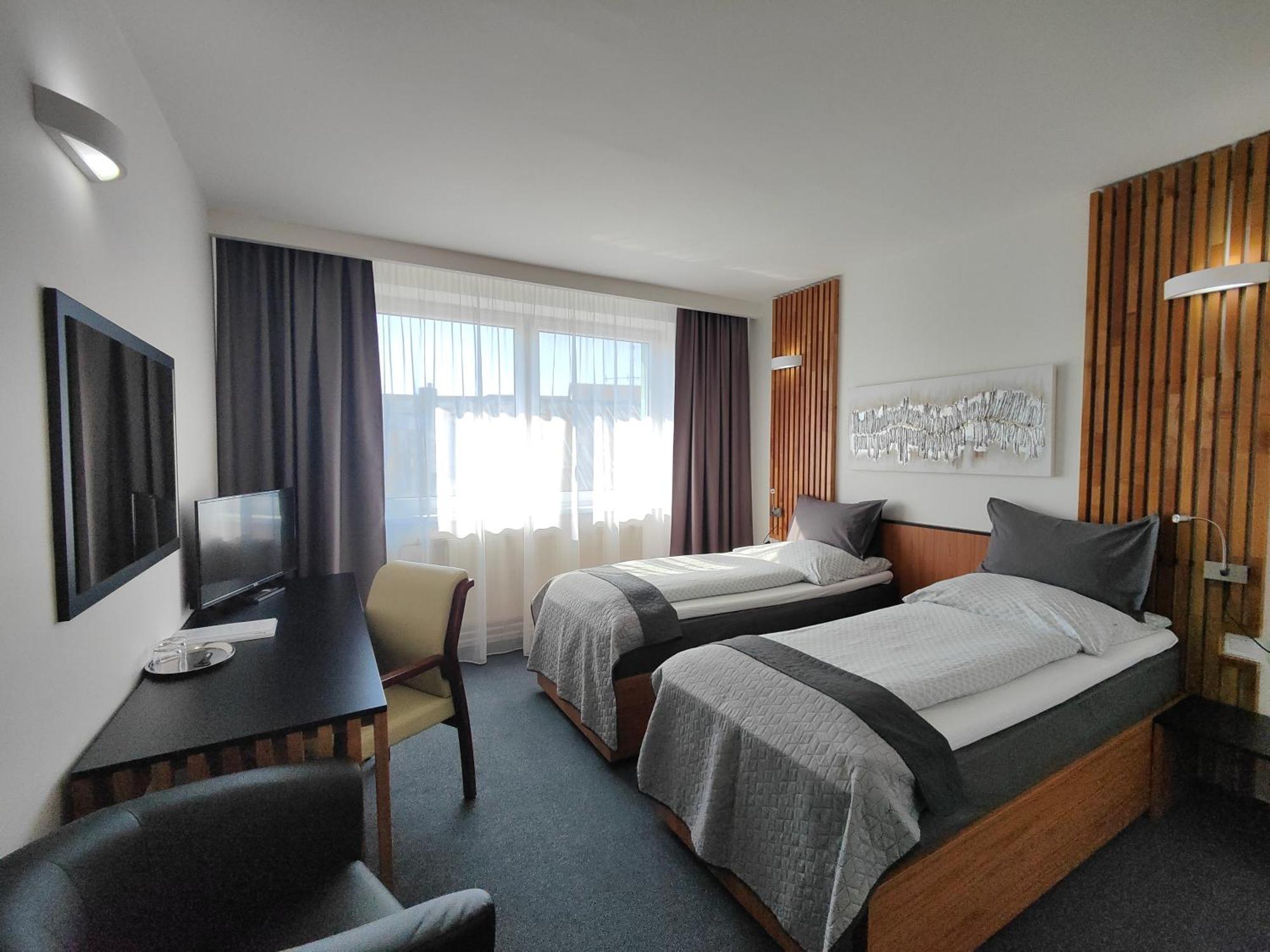 Hotel P7 Lucenec Luaran gambar